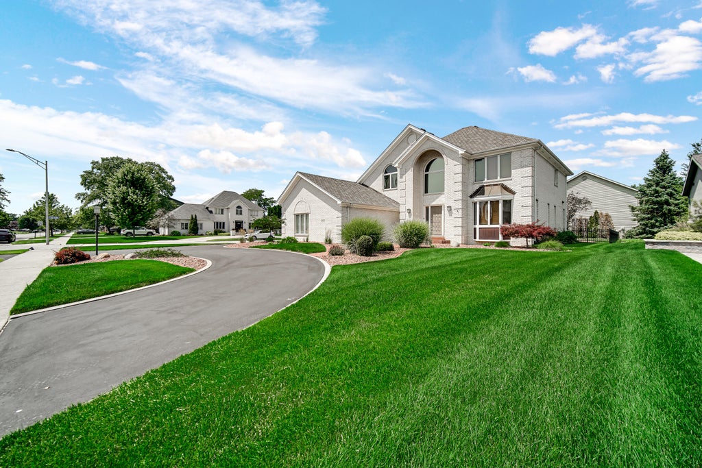 Photo of 1427 Brandywine Drive, Munster, IN 46321 (MLS # 842478)