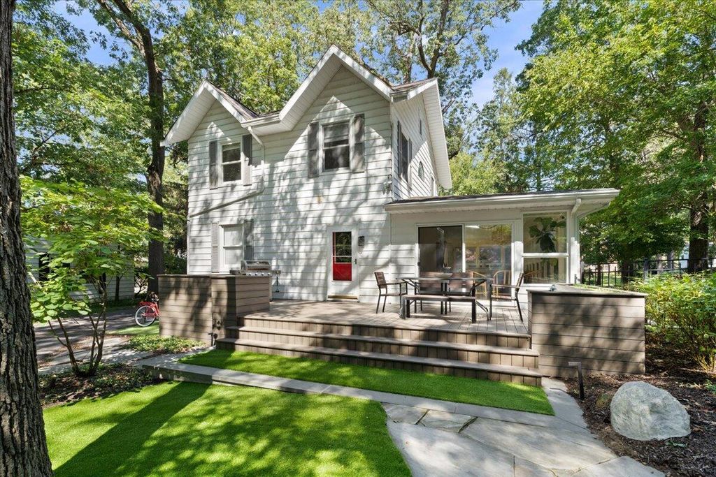 Photo of 2913 Roslyn Trail, Long Beach, IN 46360 (MLS # 841933)