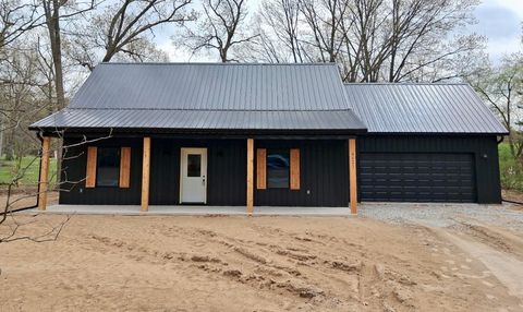 Property photo of 4021 E Porter Street, Demotte, IN 46310
