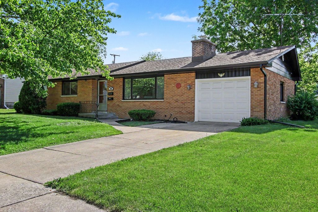 Photo of 725 S East Street, Crown Point, IN 46307 (MLS # 839782)