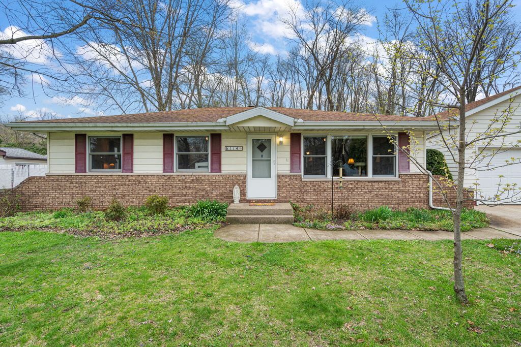 Photo of 6114 Mockingbird Avenue, Portage, IN 46368 (MLS # 837135)