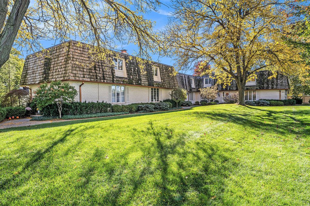 Photo of 1308 Camellia Drive, Munster, IN 46321 (MLS # 829576)