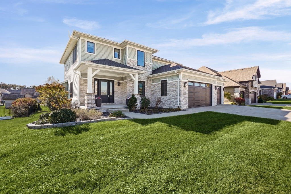 Photo of 813 Sylvia Lane, Crown Point, IN 46307 (MLS # 847640)