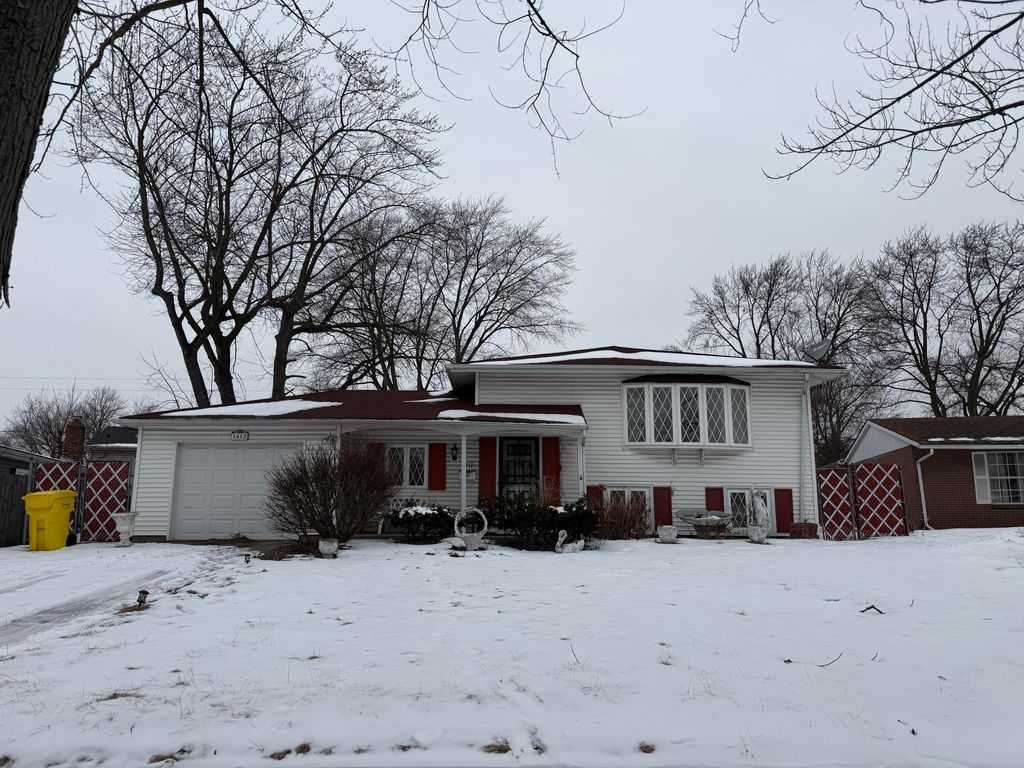 Photo of 1412 N Dwiggins Avenue, Griffith, IN 46319 (MLS # 833626)