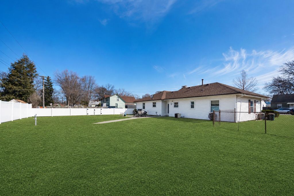 Photo of 3003 Wrobel Avenue, Michigan City, IN 46360 (MLS # 838713)