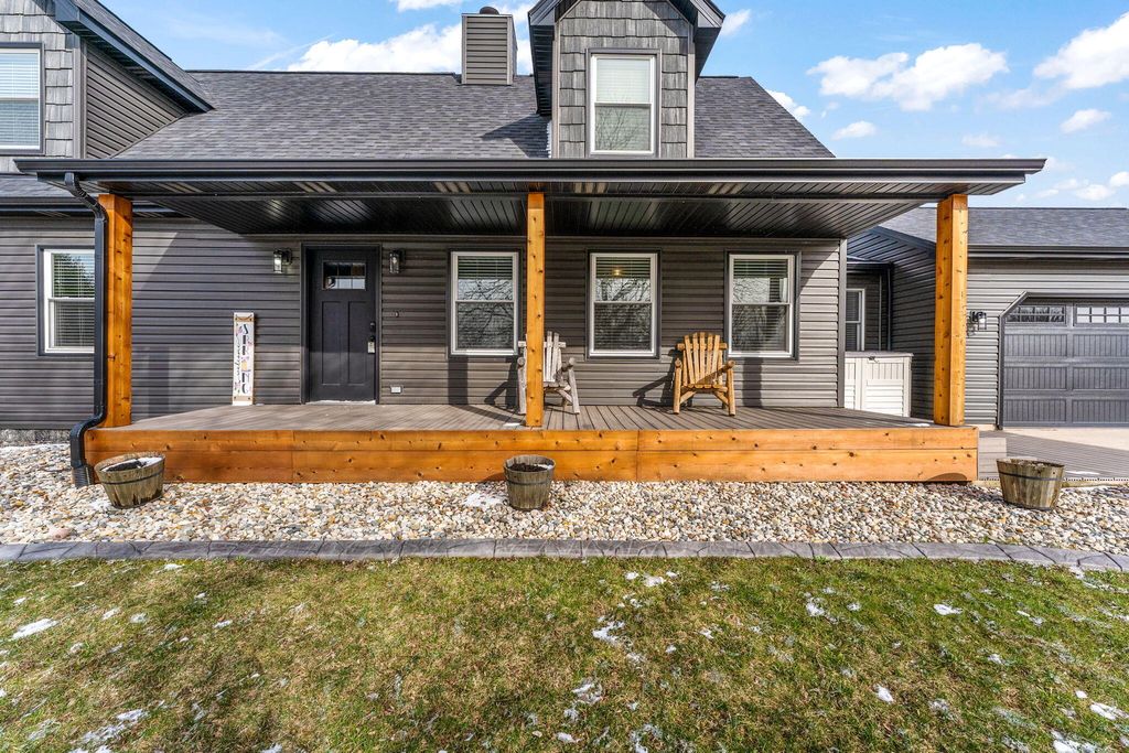 Photo of 897 Jane Avenue, Chesterton, IN 46304 (MLS # 835625)