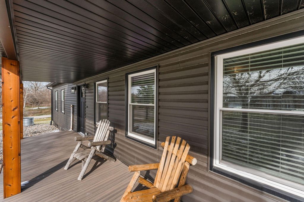 Photo of 897 Jane Avenue, Chesterton, IN 46304 (MLS # 835625)