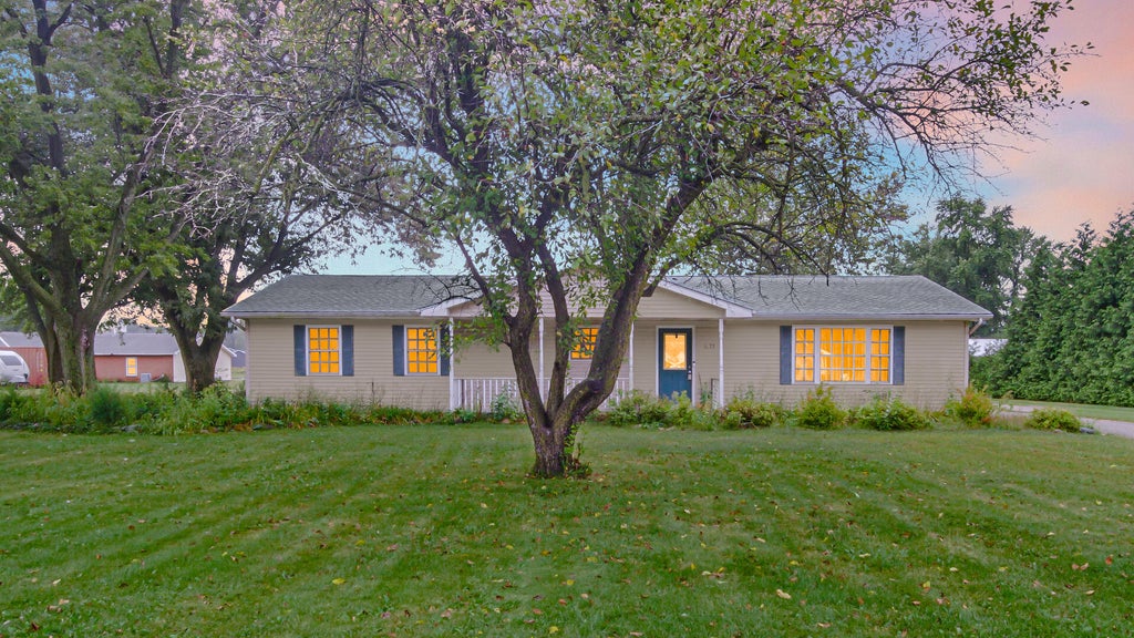 Photo of 8973 Luann Drive S, DeMotte, IN 46310 (MLS # 845548)