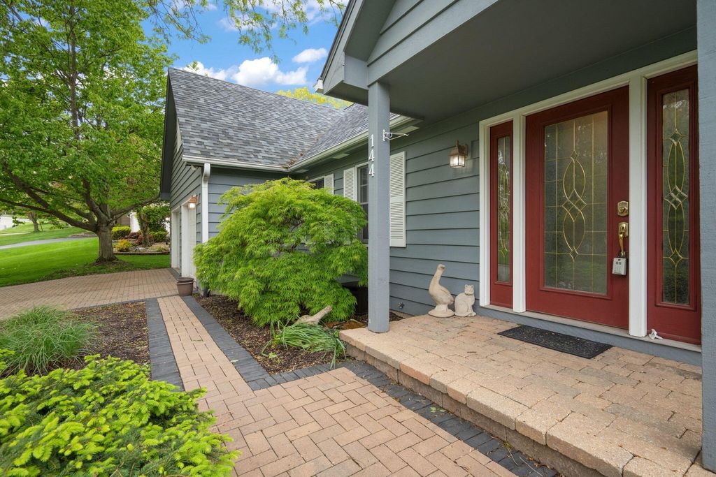 Photo of 144 Westchester Lane, Valparaiso, IN 46385 (MLS # 838708)