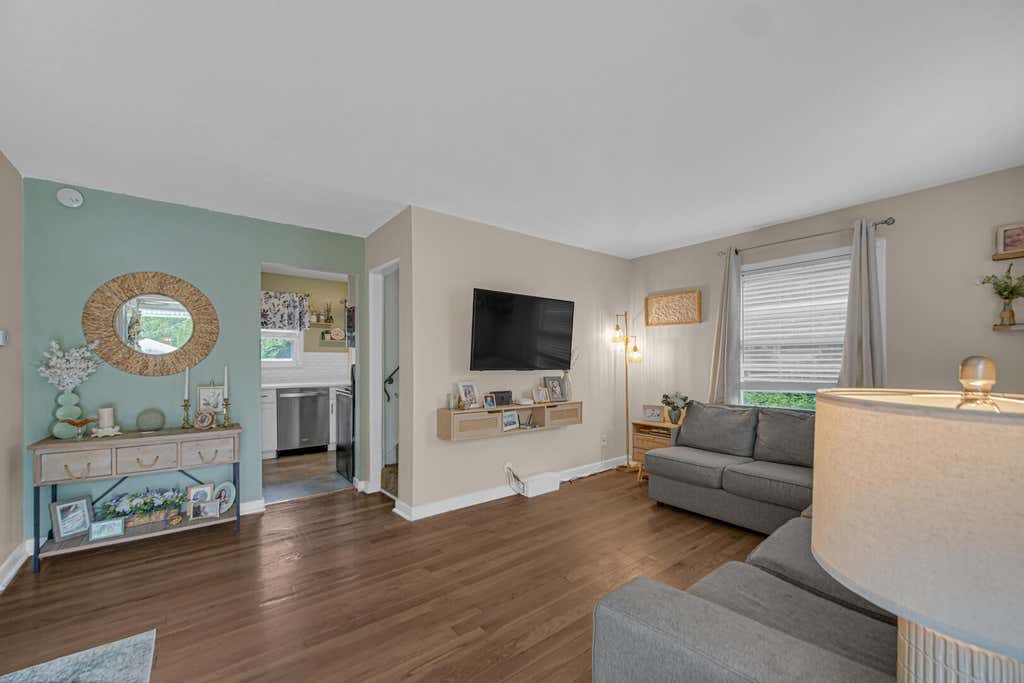 Photo of 114 Beverly Lane, Hobart, IN 46342 (MLS # 841252)