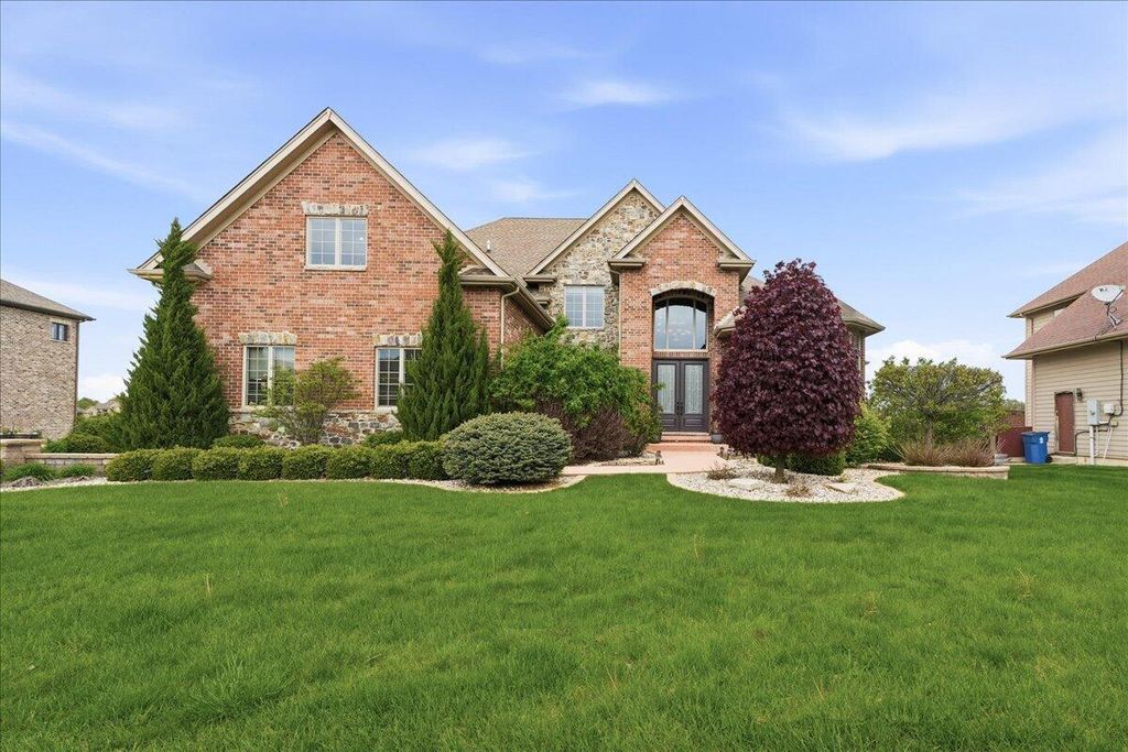 Photo of 8858 Doubletree Drive S, Crown Point, IN 46307 (MLS # 838134)