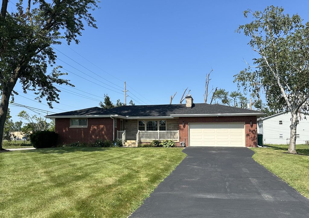 Photo of 6092 Cleveland Street, Merrillville, IN 46410 (MLS # 842913)