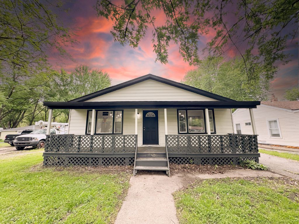 Photo of 3246 N Lake Park Avenue, Hobart, IN 46342 (MLS # 839174)