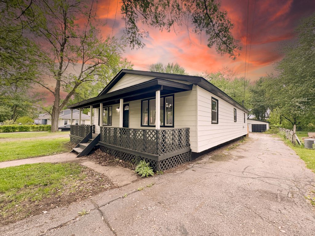Photo of 3246 N Lake Park Avenue, Hobart, IN 46342 (MLS # 839174)