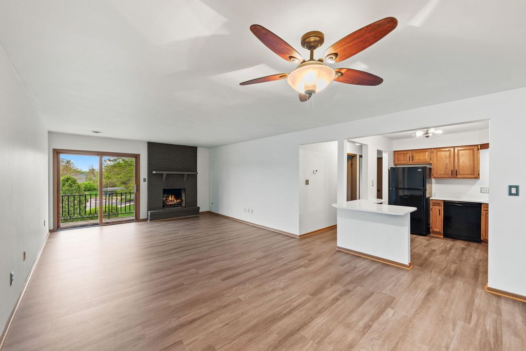 Photo of 1720 Homan Drive #202, Schererville, IN 46375 (MLS # 838033)