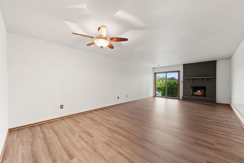 Photo of 1720 Homan Drive #202, Schererville, IN 46375 (MLS # 838033)