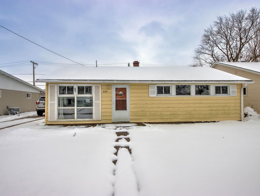 Photo of 624 W Front Street, New Carlisle, IN 46552 (MLS # 832264)