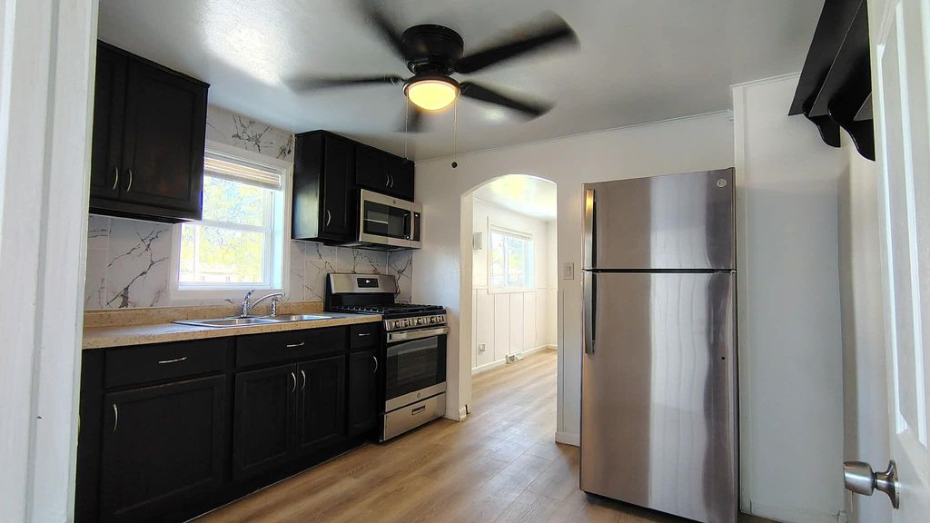 Photo of 306 N Lincoln Street, Hebron, IN 46341 (MLS # 839177)