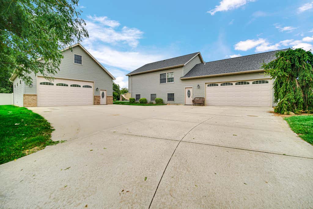 Photo of 11723 N 557 E, DeMotte, IN 46310 (MLS # 843867)