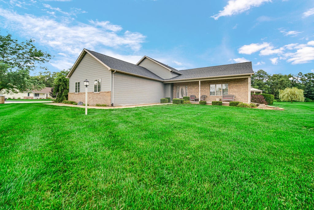 Photo of 11723 N 557 E, DeMotte, IN 46310 (MLS # 843867)