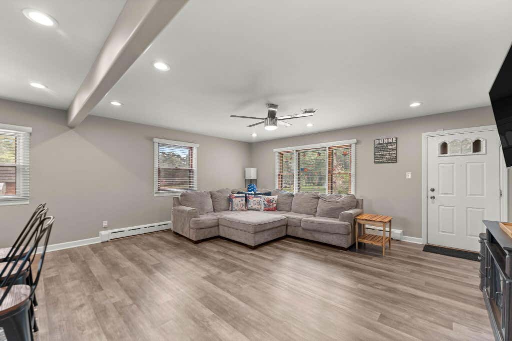 Photo of 8538 Monfort Drive, Saint John, IN 46373 (MLS # 842722)