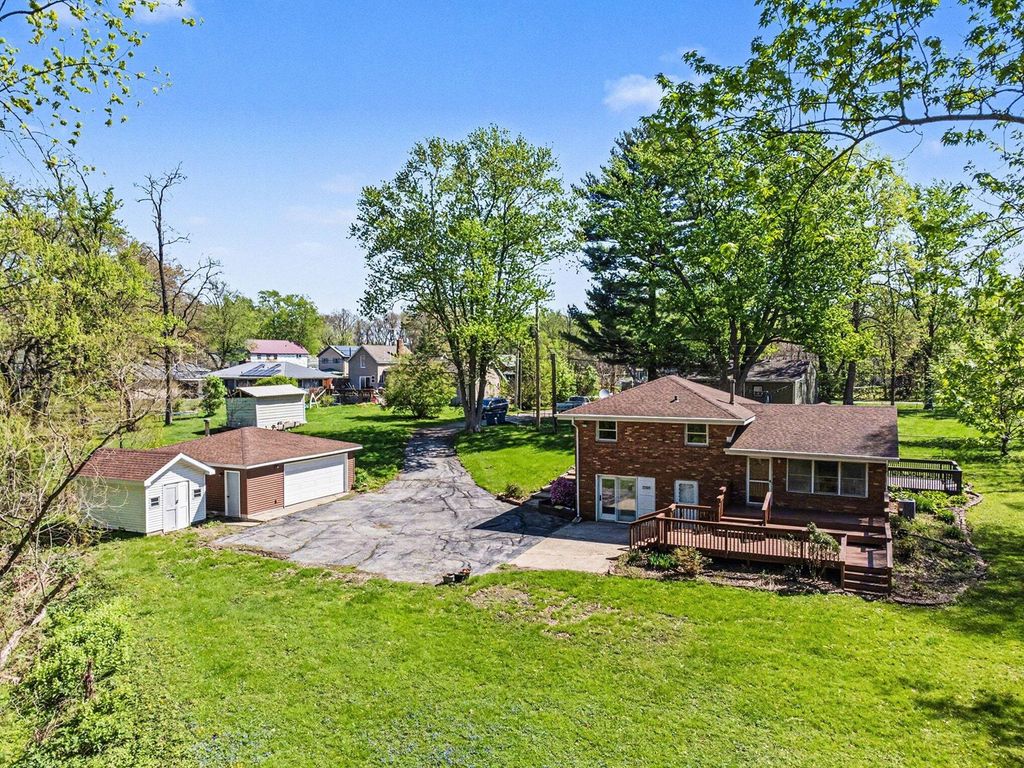 Photo of 5569 Center Street, Chesterton, IN 46304 (MLS # 837691)