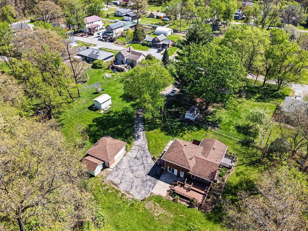 Photo of 5569 Center Street, Chesterton, IN 46304 (MLS # 837691)