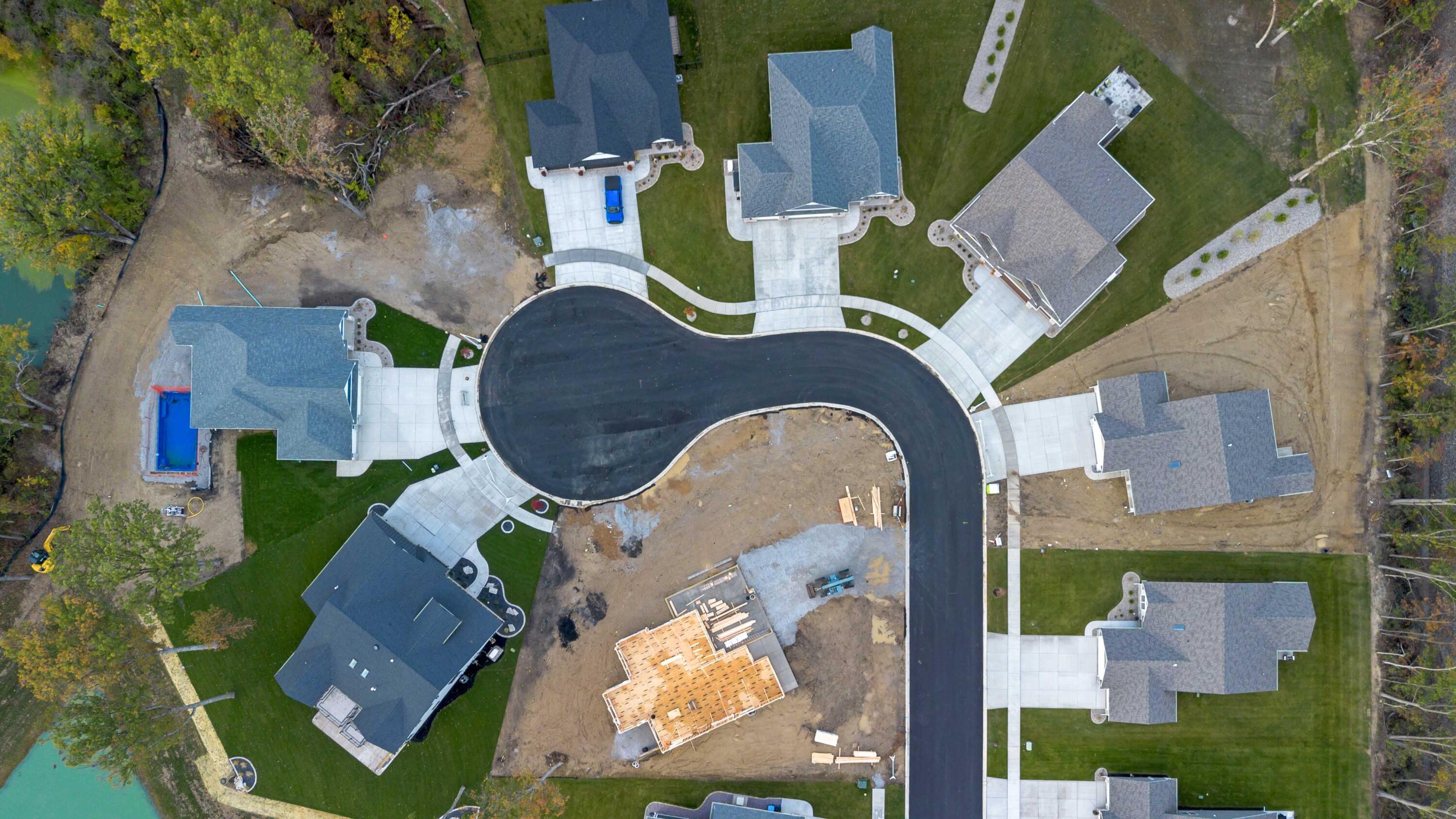 12600 Woodside Drive