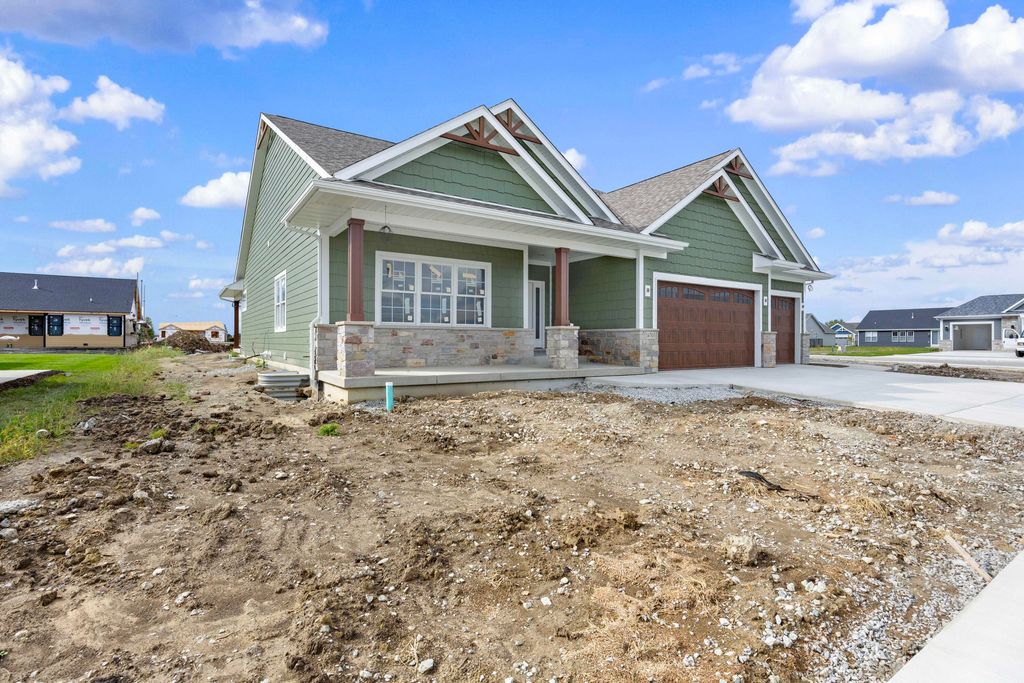 Photo of 12600 Woodside Drive, Cedar Lake, IN 46303 (MLS # 829533)