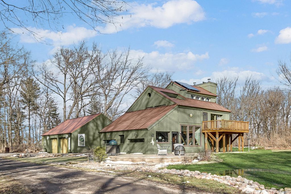 Photo of 539 N 300 E, Valparaiso, IN 46383 (MLS # 837361)