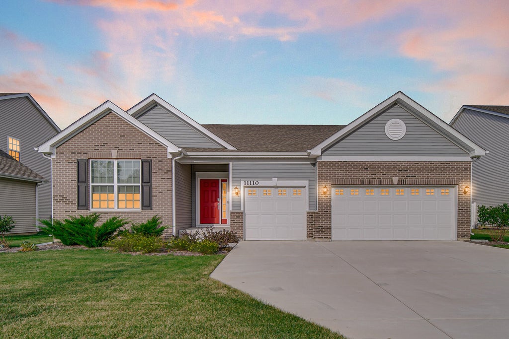 Photo of 11110 Alabama Place, Crown Point, IN 46307 (MLS # 845320)