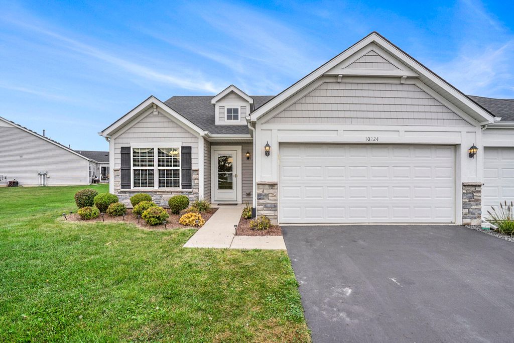 Photo of 10224 Pickett Way, Cedar Lake, IN 46303 (MLS # 829316)
