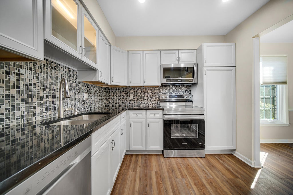 Photo of 2261 Martha Street #D1, Highland, IN 46322 (MLS # 847558)