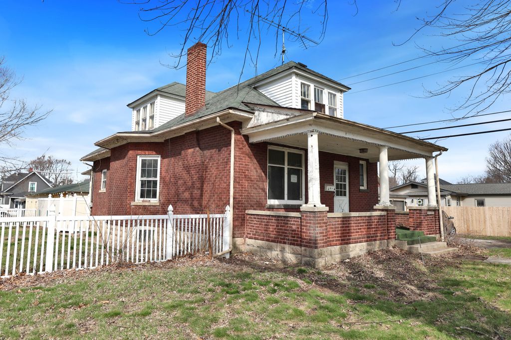 Photo of 112 S Indiana Street, Hobart, IN 46342 (MLS # 835874)