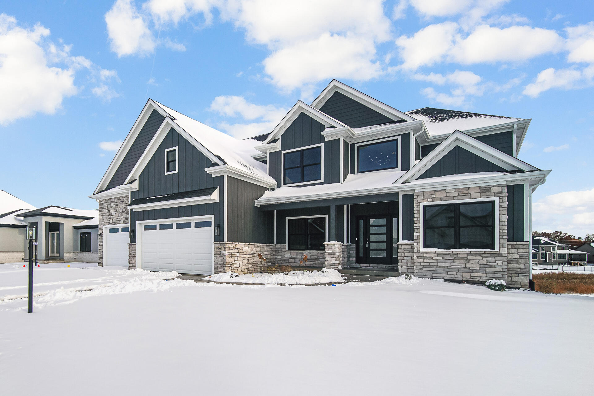 9467 Tall Grass Trail