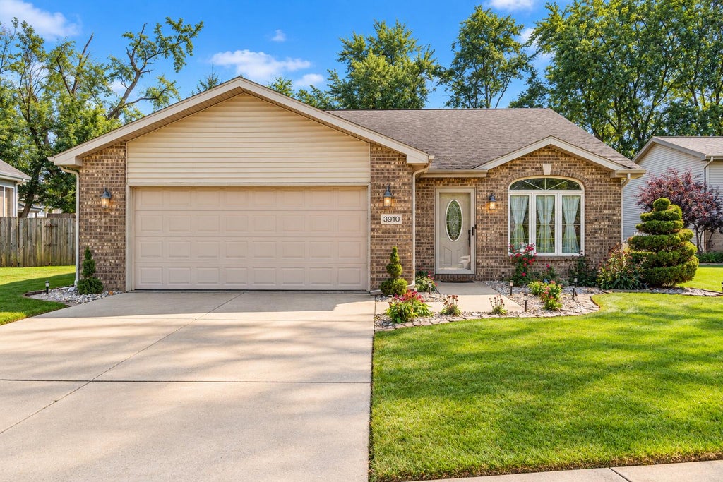 Photo of 3910 Bayberry Lane, Highland, IN 46322 (MLS # 844821)