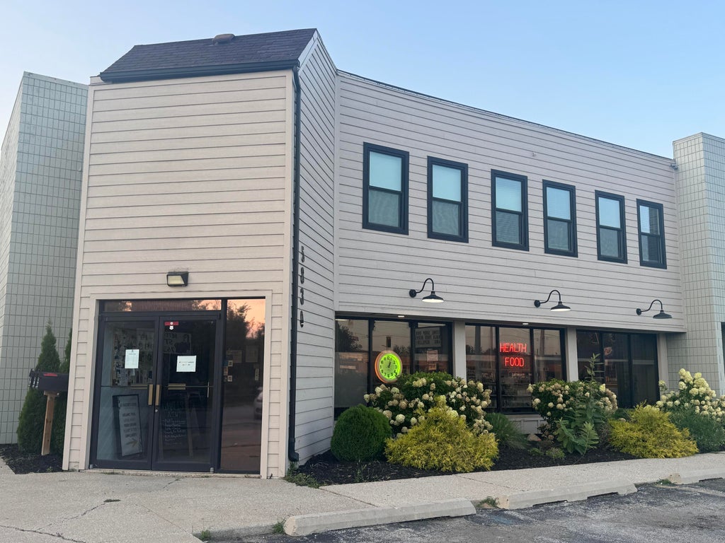 Photo of 5830 Us Highway 6, Portage, IN 46368 (MLS # 843862)