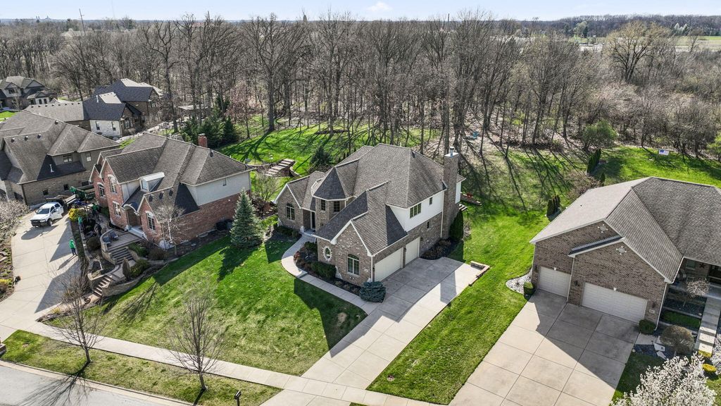 Photo of 9080 Winding Trail, Saint John, IN 46373 (MLS # 837056)