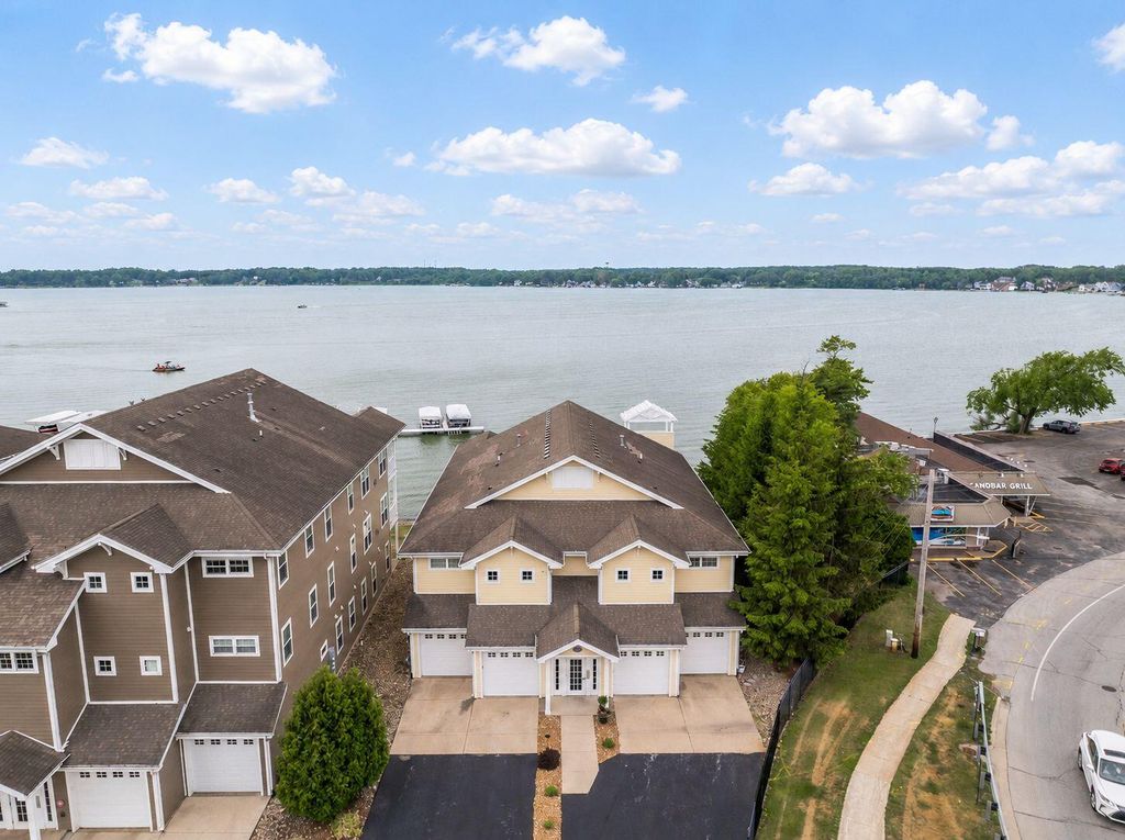Photo of 13232 Lake Shore Drive, Cedar Lake, IN 46303 (MLS # 840518)