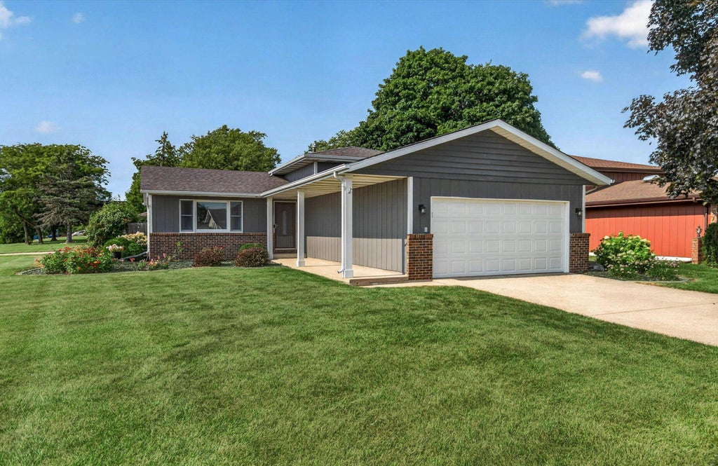 Photo of 5166 W 88th Court, Crown Point, IN 46307 (MLS # 843002)