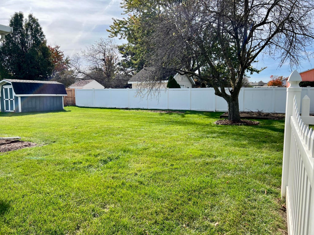 Photo of 8515 Wheeler Place, Crown Point, IN 46307 (MLS # 847348)