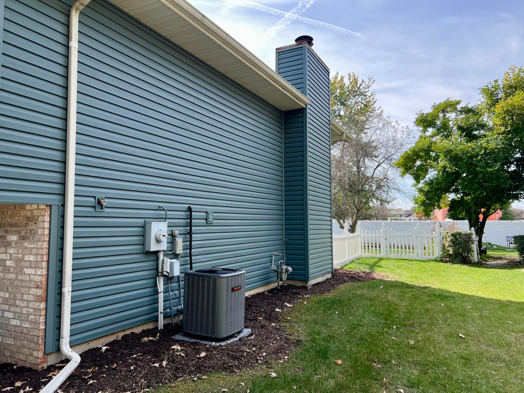 Photo of 8515 Wheeler Place, Crown Point, IN 46307 (MLS # 847348)
