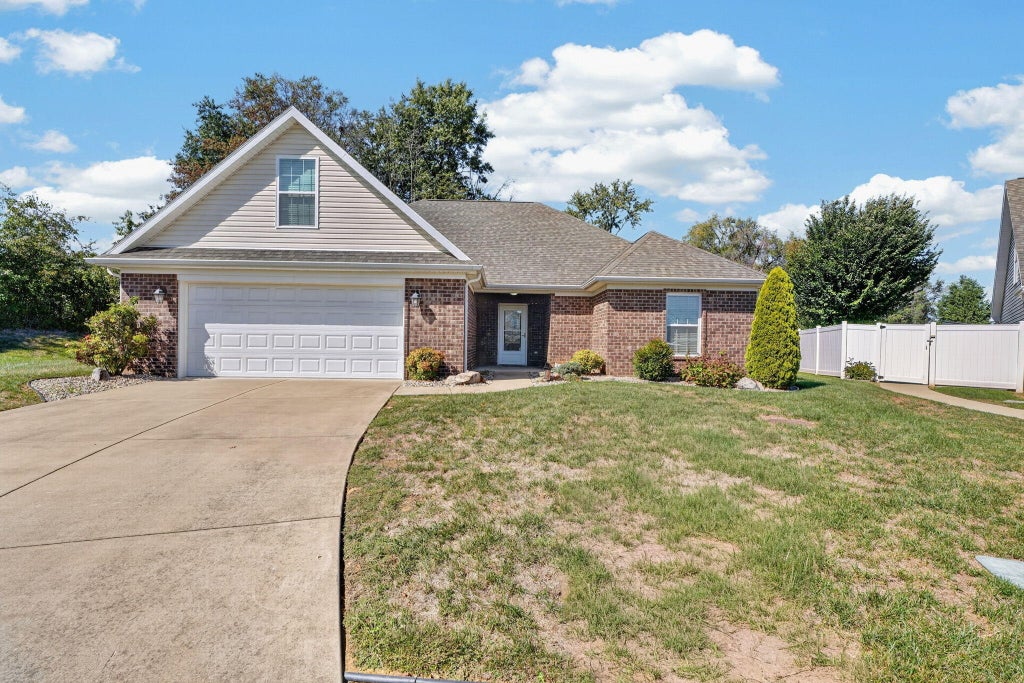 Photo of 3610 Yankee Drive, Evansville, IN 47725 (MLS # 847334)