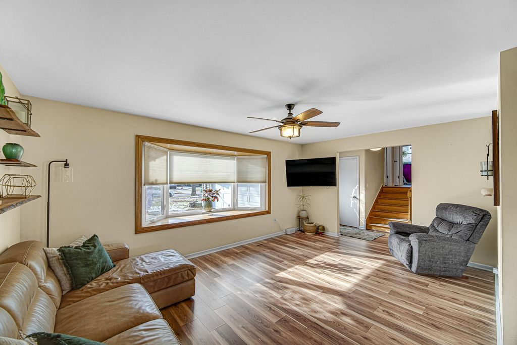 Photo of 241 Lawndale Drive, Munster, IN 46321 (MLS # 832670)