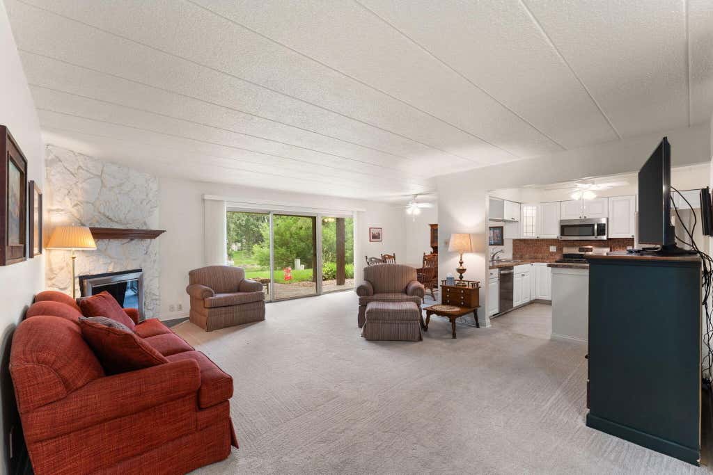 Photo of 2511 E Lakeshore Drive, Crown Point, IN 46307 (MLS # 843923)