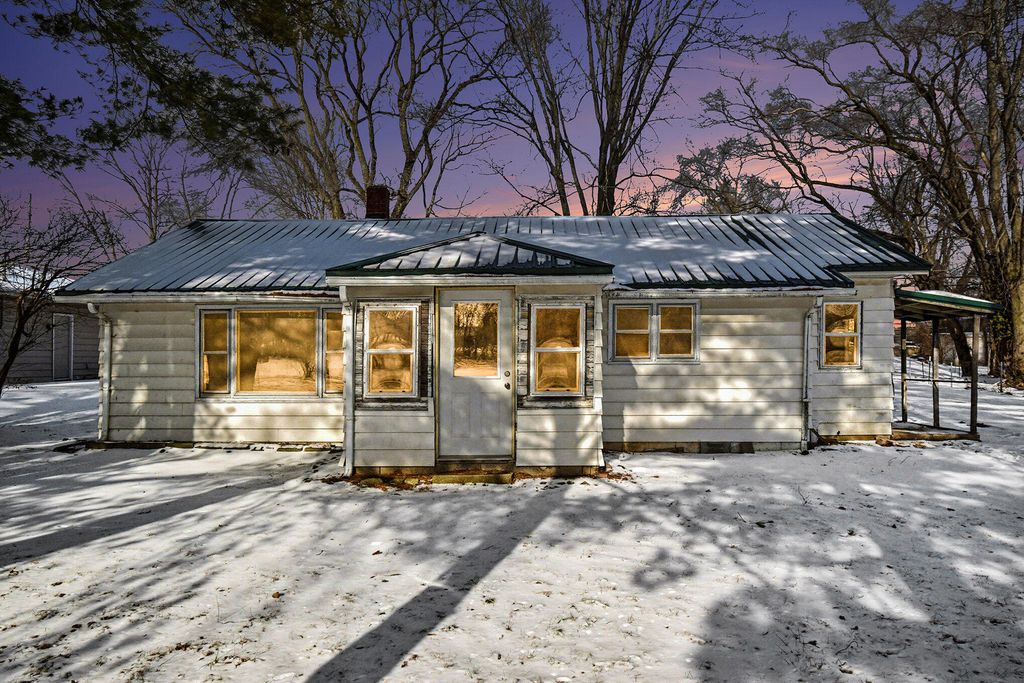 Photo of 308 W Himes Street, North Webster, IN 46555 (MLS # 832389)