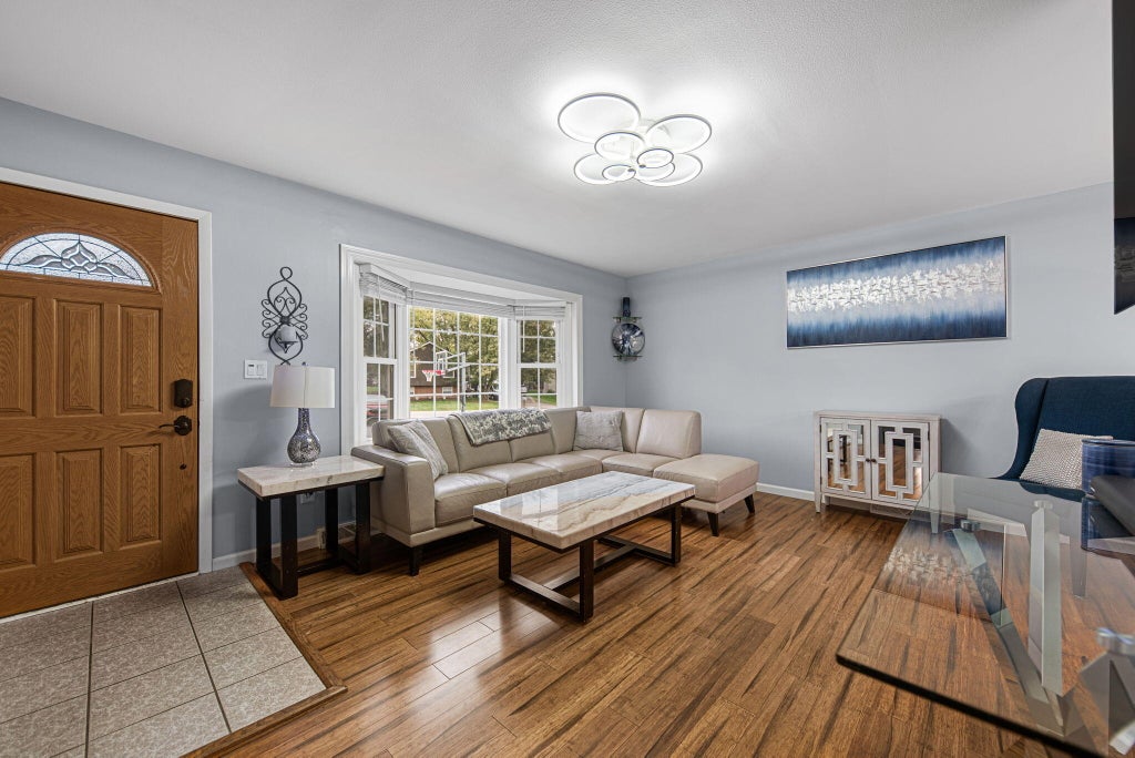 Photo of 4204 Glen Oaks Drive, Crown Point, IN 46307 (MLS # 846950)