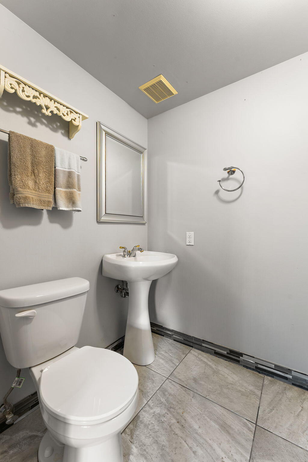 St. John, Indiana 46373, United States, 3 Bedrooms Bedrooms, ,2 BathroomsBathrooms,Residential,Active,203551