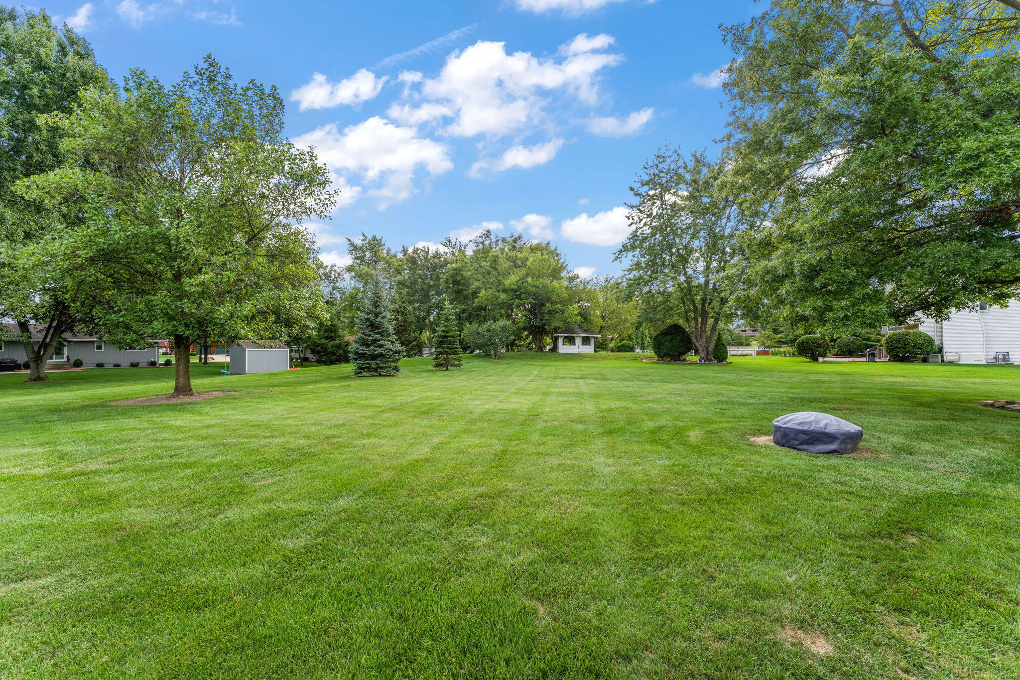 St. John, Indiana 46373, United States, 3 Bedrooms Bedrooms, ,2 BathroomsBathrooms,Residential,Active,203551