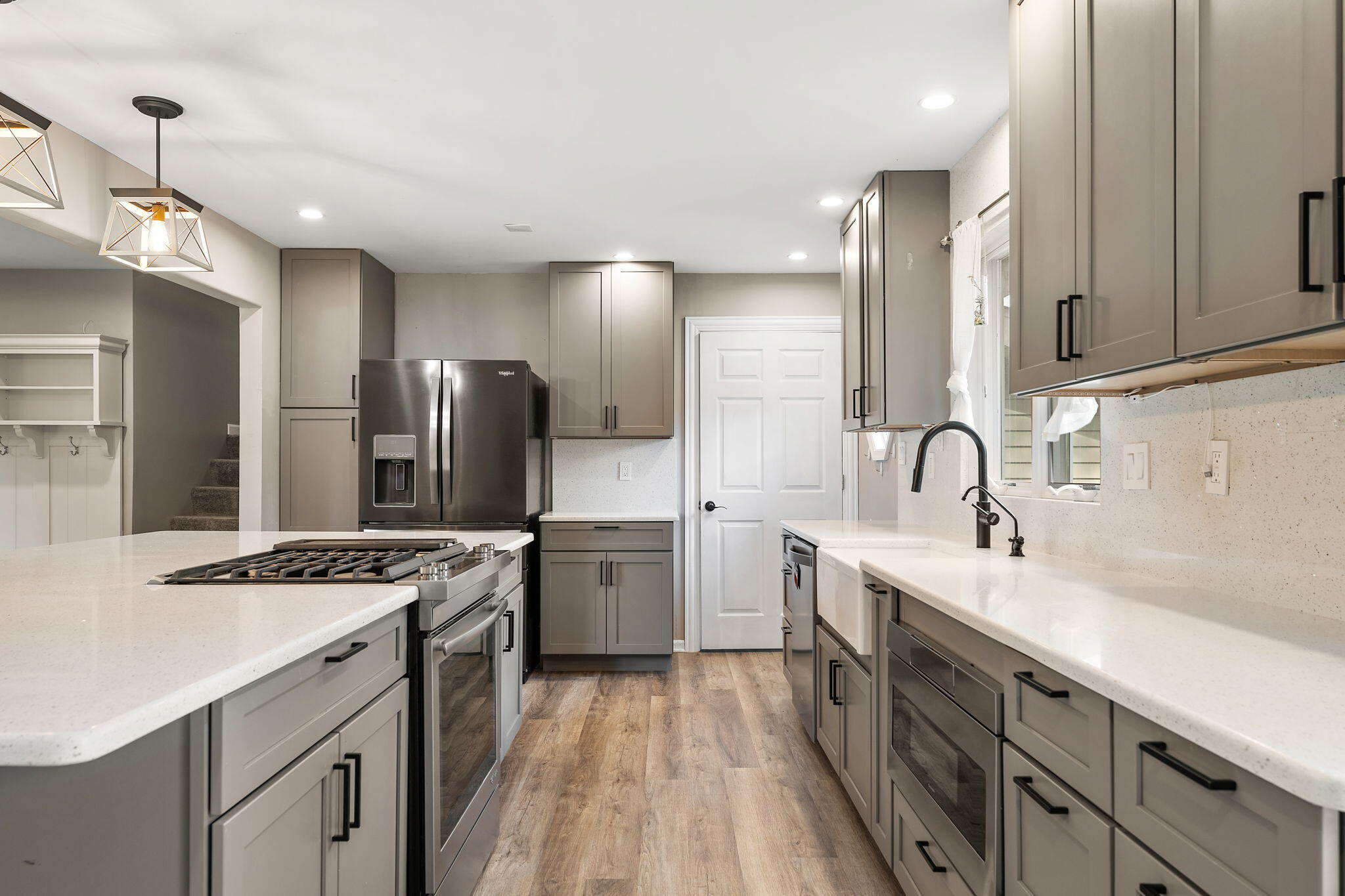 St. John, Indiana 46373, United States, 3 Bedrooms Bedrooms, ,2 BathroomsBathrooms,Residential,Active,203551